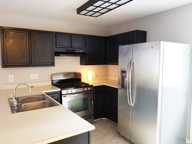 Building Photo - 1117 Cotten Farm Dr