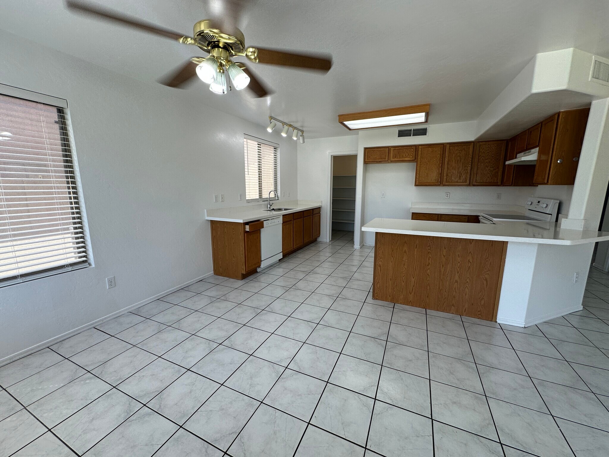 Building Photo - 9421 N 93rd Ave