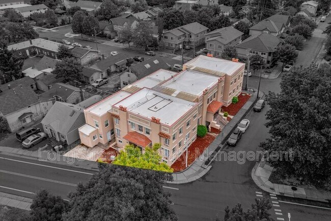 Building Photo - 205 NW Kings Blvd