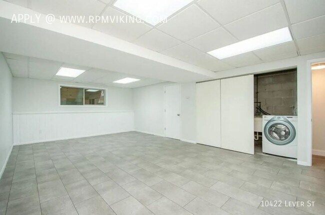 Building Photo - 3br 2ba 1cg ~ Security Deposit Free Altern...