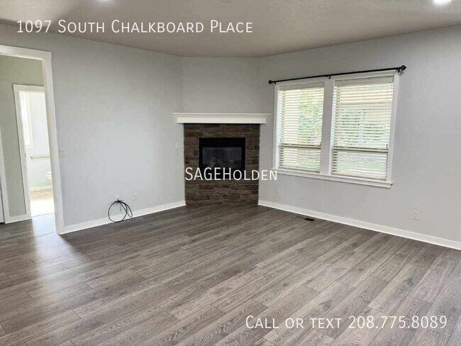 Building Photo - 1097 S Chalkboard Pl