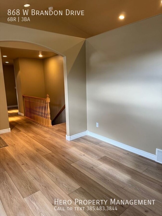 Building Photo - 868 Brandon Dr