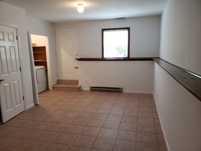 Washer/Dryer with exit to rear patio - 375 Hope St