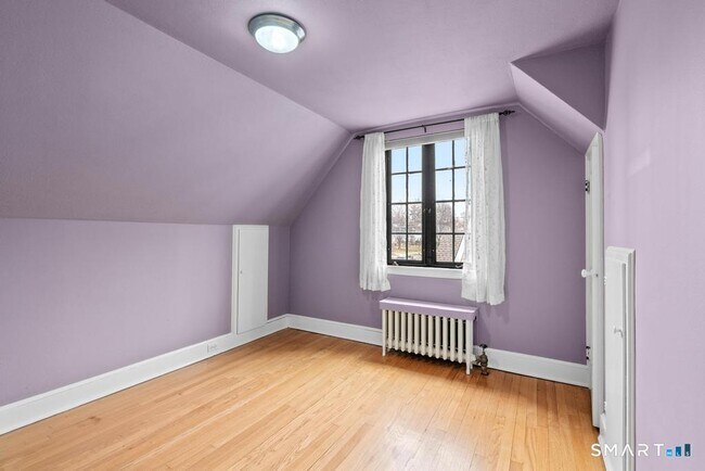 Building Photo - 83 Meadowbrook Rd