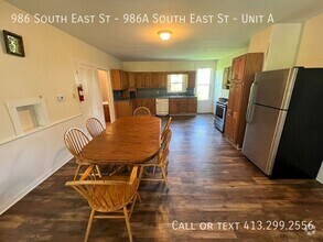 Building Photo - 986 S East St