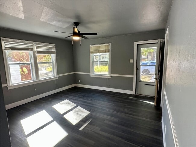 Building Photo - 7121 Lamont Dr