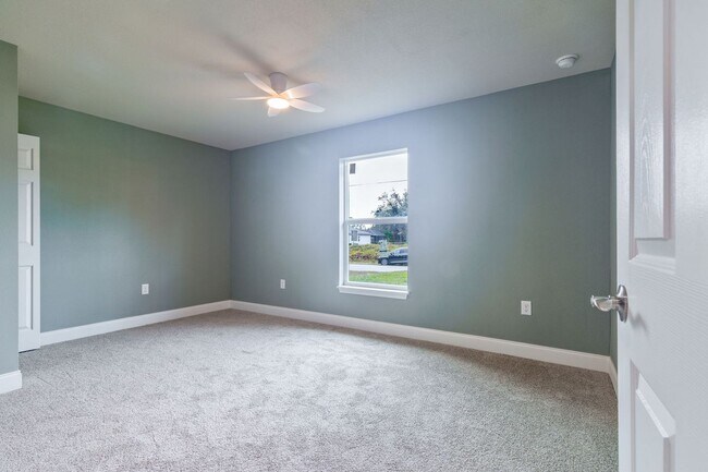 Building Photo - 2462 Ensenada Ln