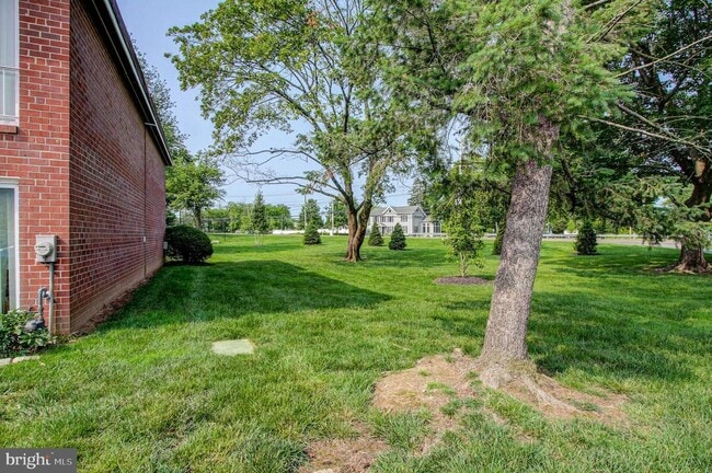 Building Photo - 204 Saratoga Ct