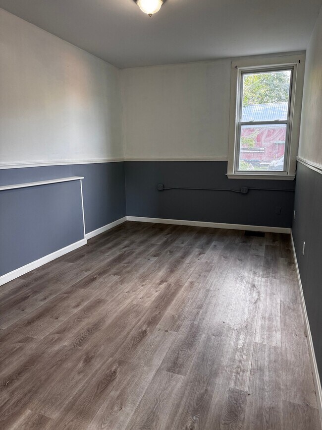 Building Photo - 20 Elmwood Ave