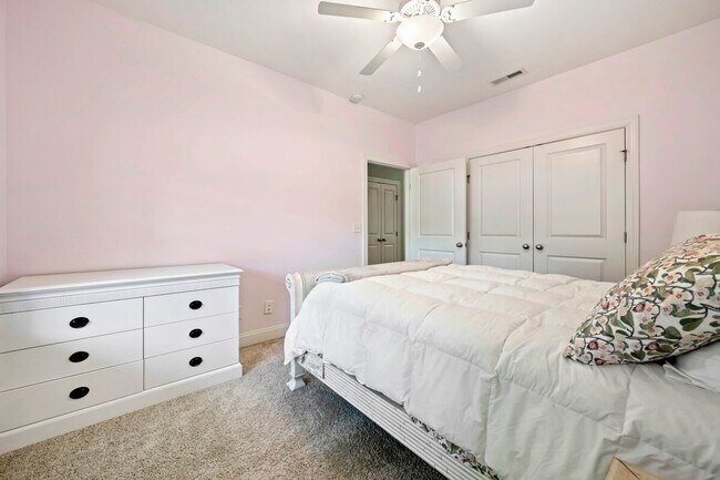 Building Photo - 245 Brace Dr