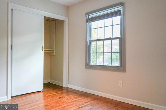 Building Photo - 8414 Penshurst Dr