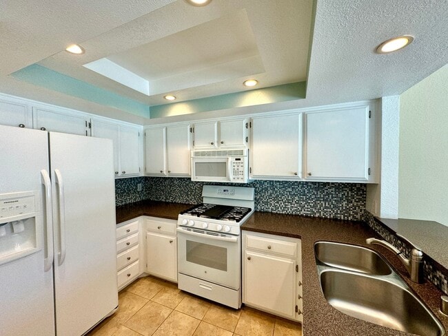 Building Photo - Great 2B/1.5BA Condo in Carlsbad!