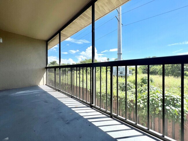 Building Photo - 5309 Summerlin Rd
