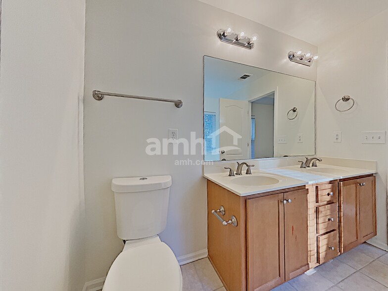 Building Photo - 209 Brookhaven Ct