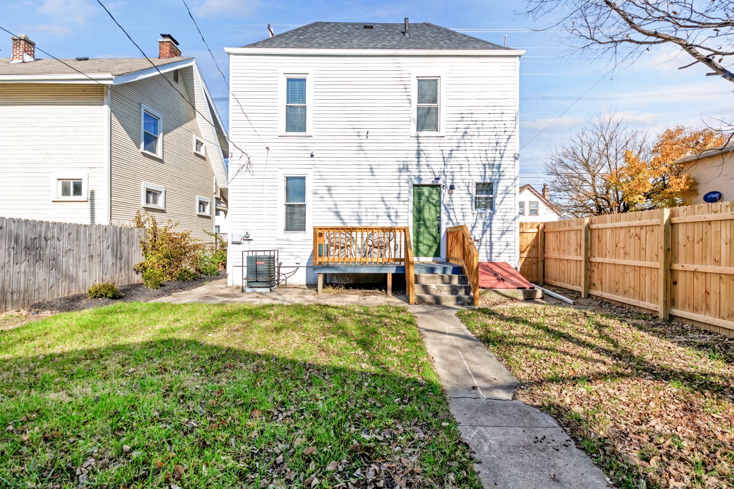 Building Photo - 595 E Whittier St