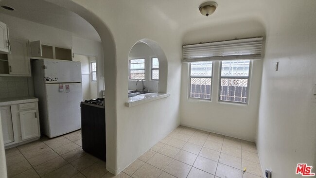 Building Photo - 1511 Reeves St