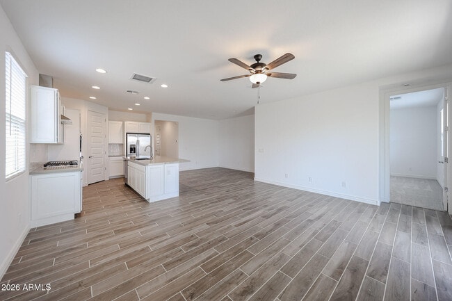 Building Photo - 17064 W Briles Rd