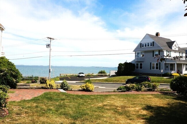 Building Photo - 141 Grovers Ave