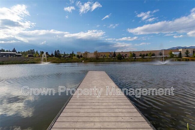 Building Photo - 317 Akers Ln