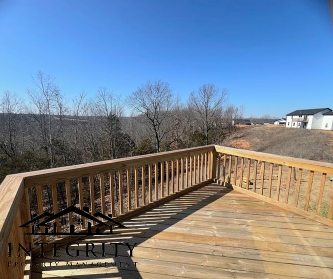 Building Photo - Newly Built Modern Style Single Family Home!