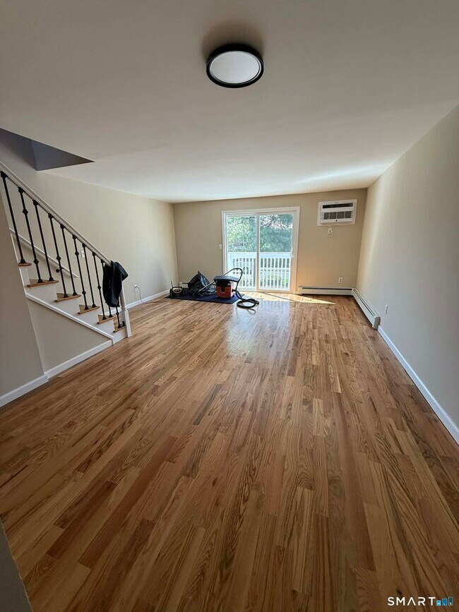 Building Photo - 1001 Old Colony Rd