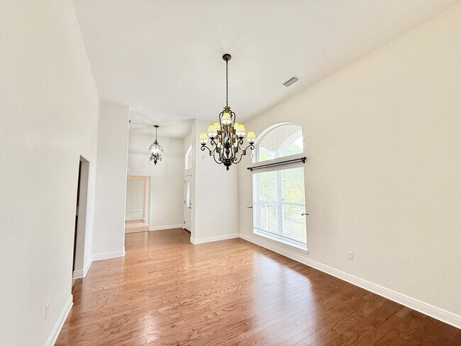 Building Photo - Custom-Built 3-Bedroom Home