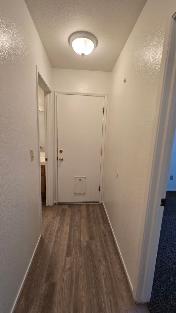 Building Photo - 7912 Rushing River Ct