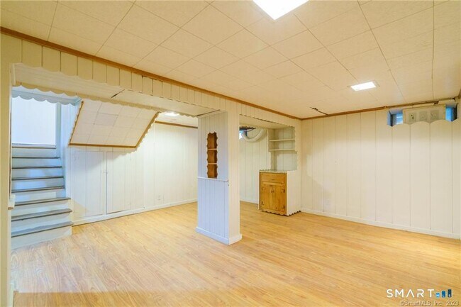 Building Photo - 33 Sky View Dr