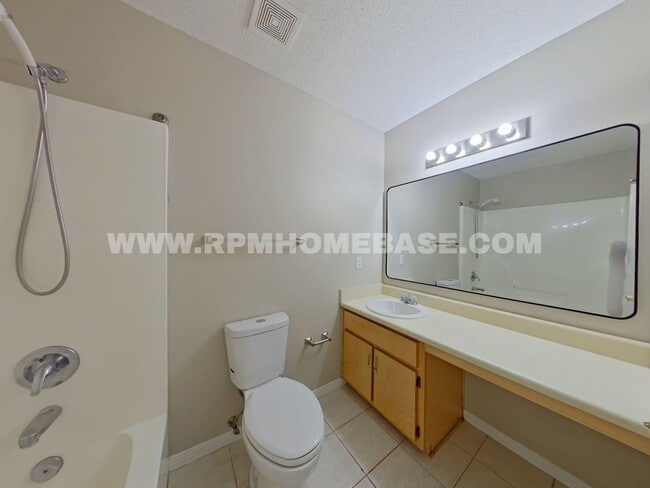 Building Photo - Charming & Updated 3BR/2BA plus Flex Room with Massive Privacy-Fenced Backyard
