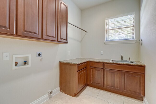 Building Photo - July Move-In Special - Spring Branch Oasis...