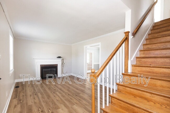 Building Photo - 2415 Dumbarton Rd