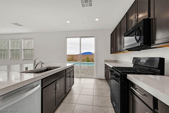 Building Photo - 3228 Brescia Bank Ave