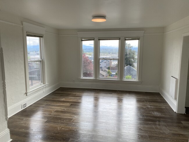 Living Room - 3432 Lombard Ave