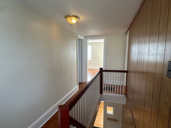 Building Photo - 18 W Whitlock Ave