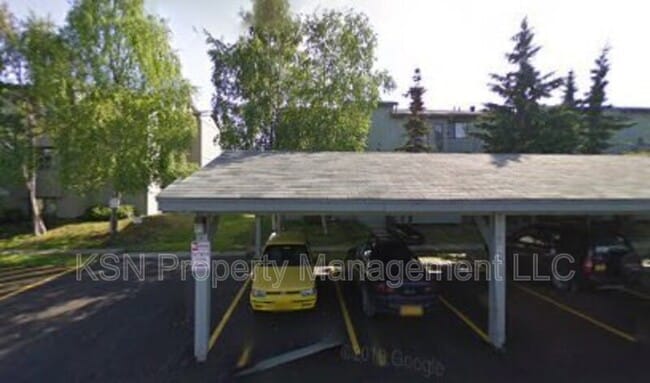Building Photo - 1600 Eastridge Dr