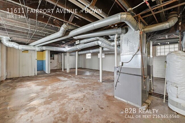 Building Photo - 11611 Fairport Ave