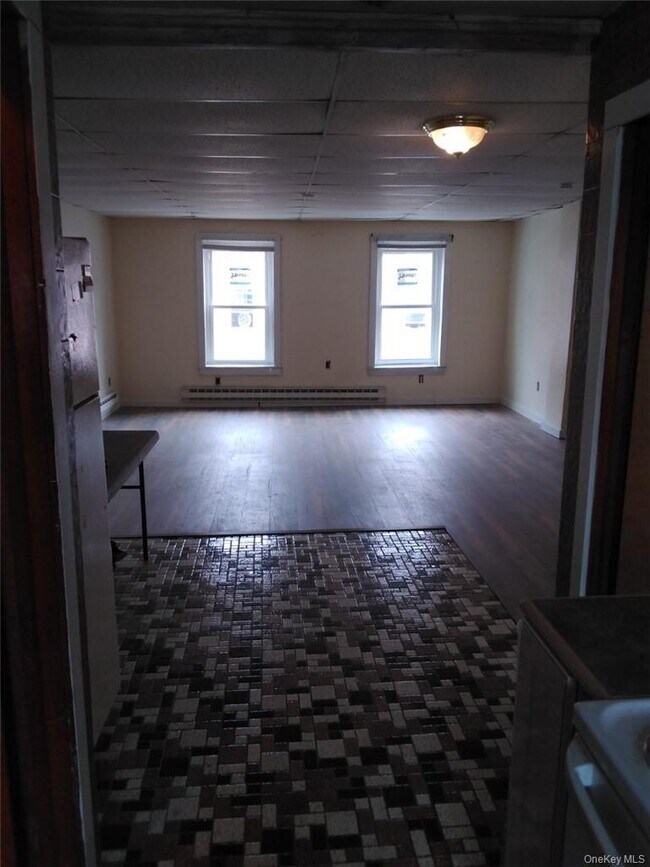 Building Photo - 58 Main St