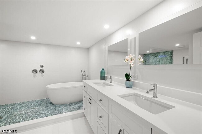 Building Photo - 5601 Turtle Bay Dr