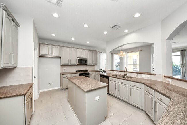 Building Photo - 14302 Jaubert Ct