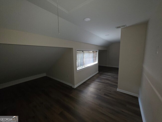 Building Photo - 76 Willowick Dr