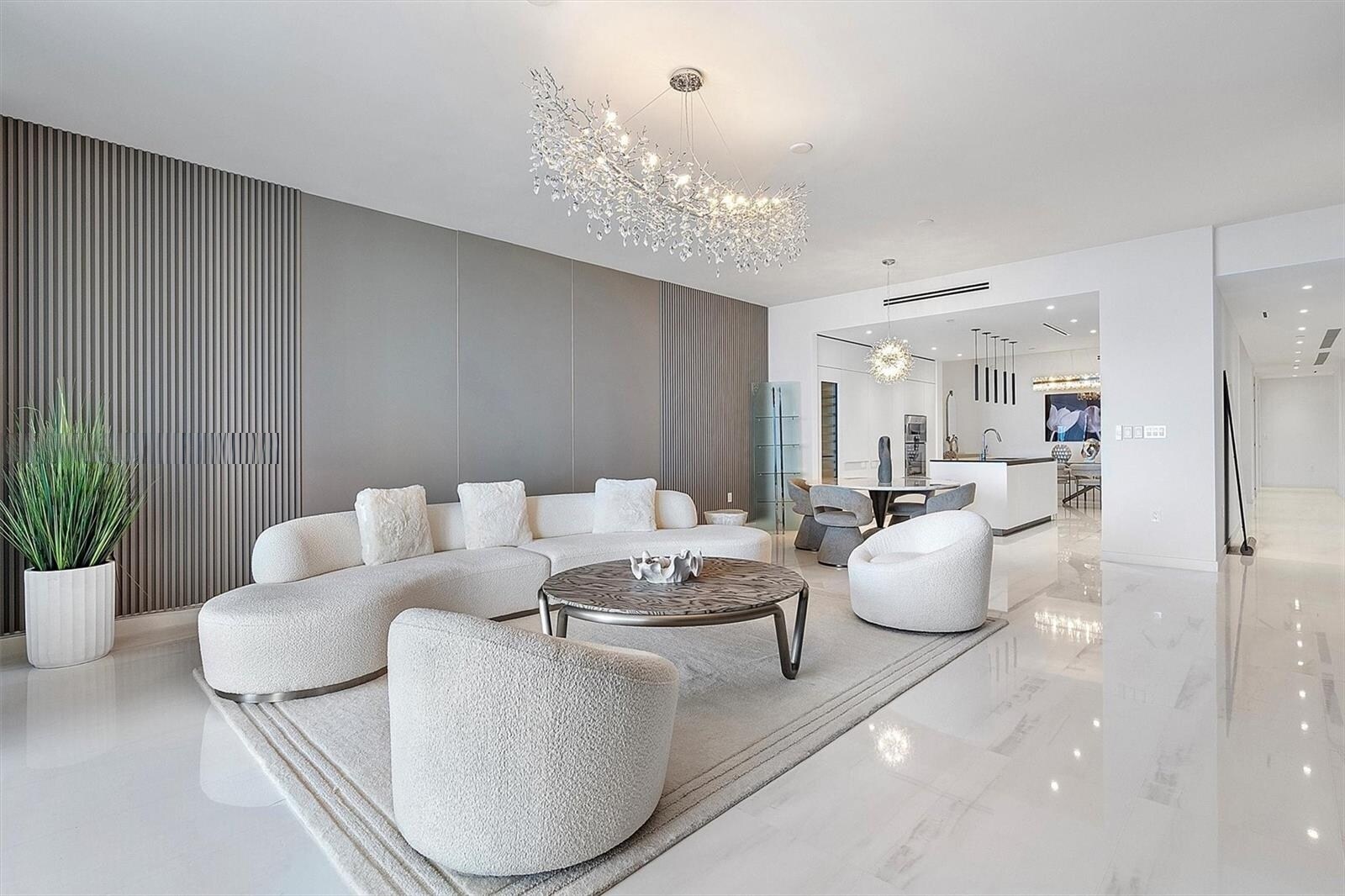 Building Photo - 300 Biscayne Boulevard Way