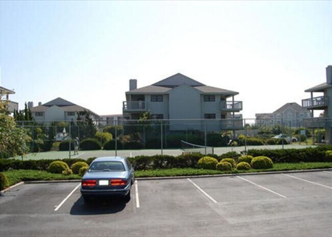 Building Photo - 2313 N Lumina Ave