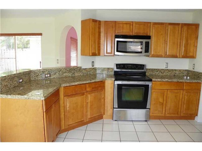 Building Photo - 14804 SW 155th Pl