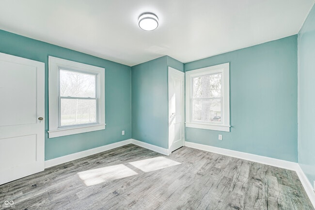 Building Photo - 420 N Irvington Ave