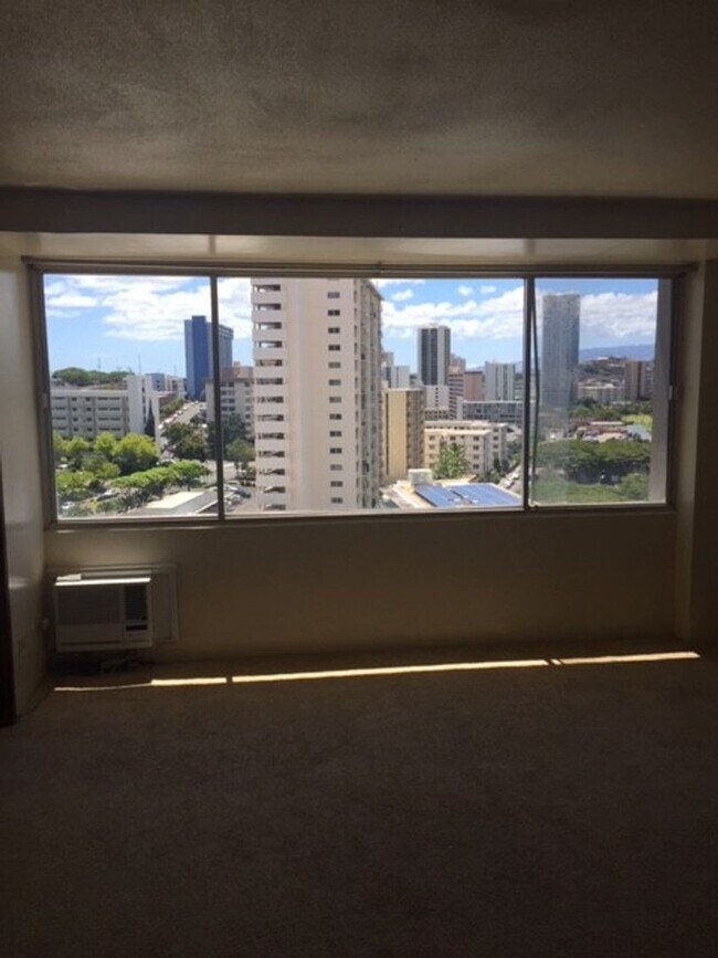 Building Photo - Available 06/01/26! Five Regents Studio with 1 Pkg $1,600.00 MONTH