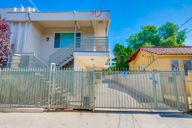 Interior Photo - South L.A. Charm — Secure Apartments Near USC & Exposition Park