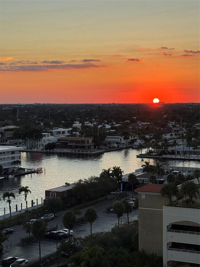 Building Photo - 3015 N Ocean Blvd