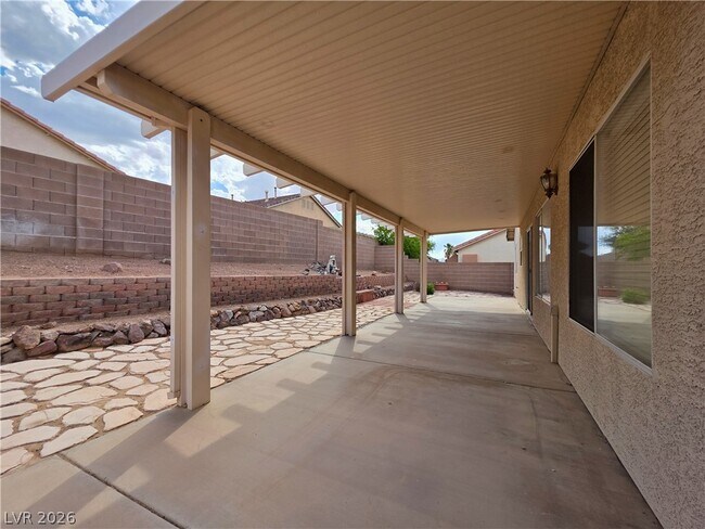 Building Photo - 1037 Blue Lantern Dr