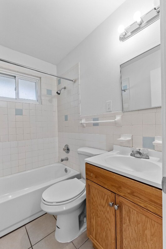 Building Photo - 10805 Spring Garden Dr