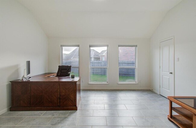 Building Photo - 4639 Regal Shadow Ln